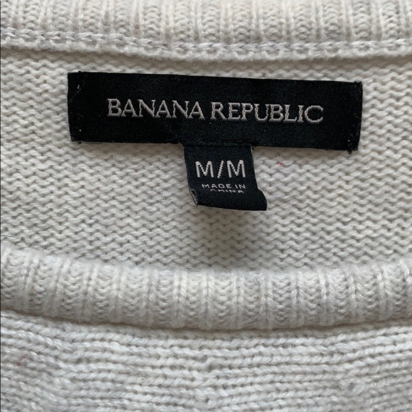 Banana Republic off the shoulder sweater - Picture 2 of 5